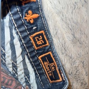 Rock revival size 26